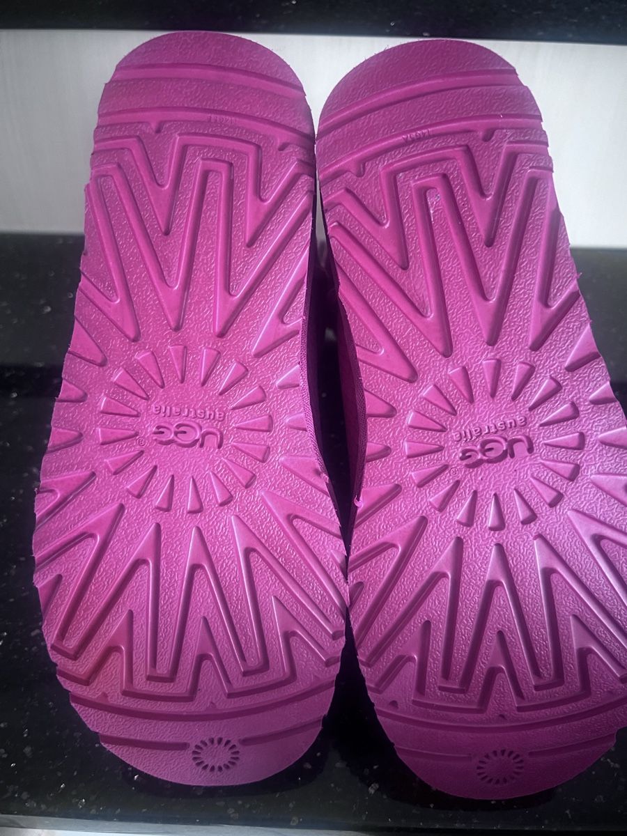 Ugg Scarpe da donna: UGG Bailey Bowl Pink NEU – Nuovo (secondo la descrizione) da Ormalingen venduto da MCS1 1