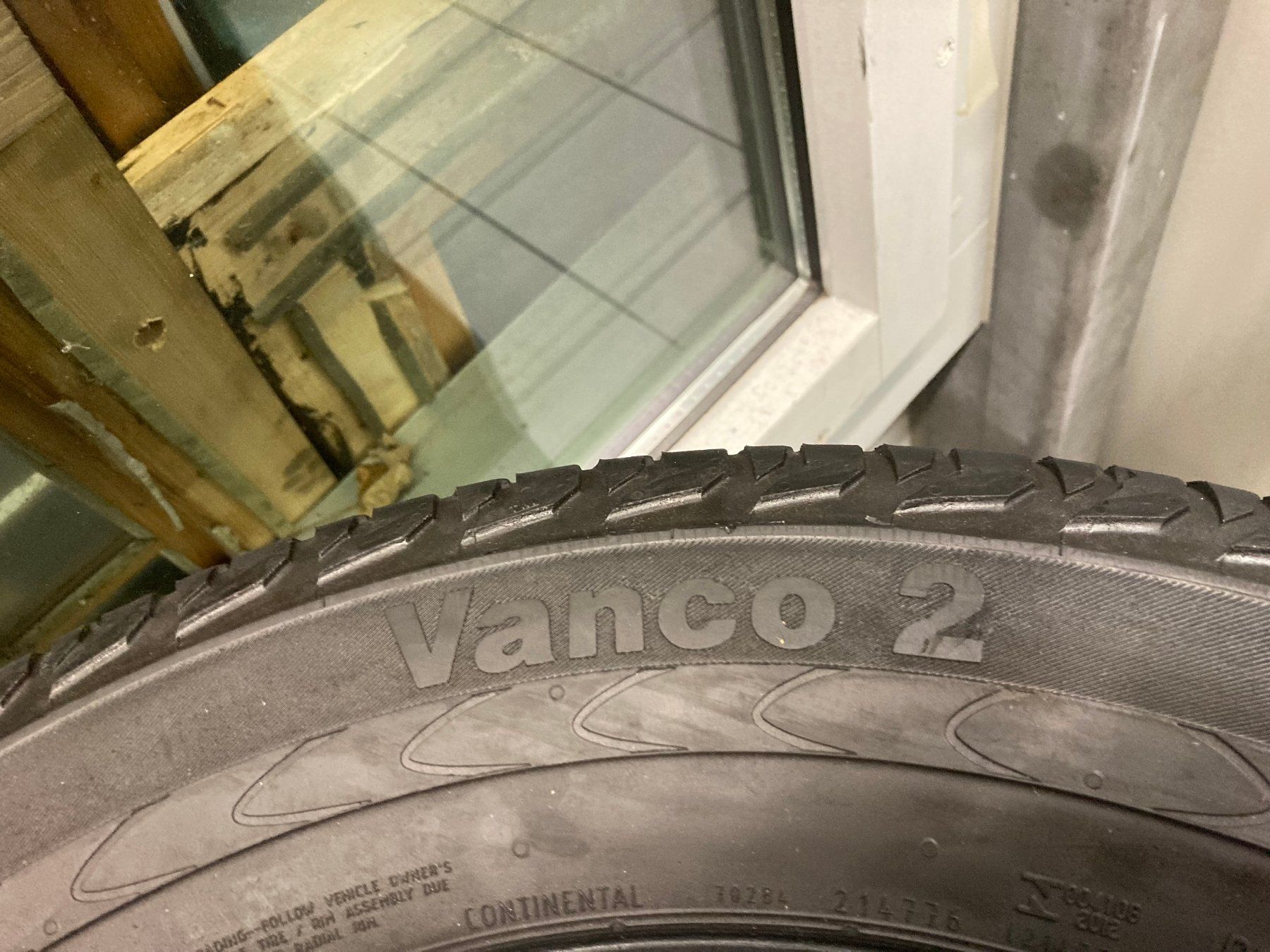 Continental Pneus & Kompletträder: 215/65R16C Sommerpneu VW T5 – Gebraucht aus Cham von WB2223 4