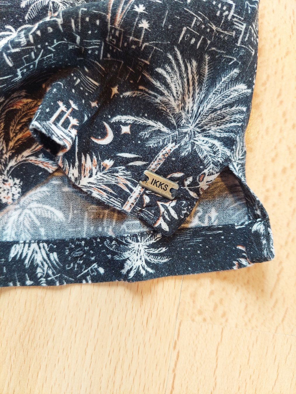 IKKS Hemden, T-Shirts & Polos: Chemise IKKS noire en 6 ans – Gebraucht aus Épalinges von lola_vp_99 6