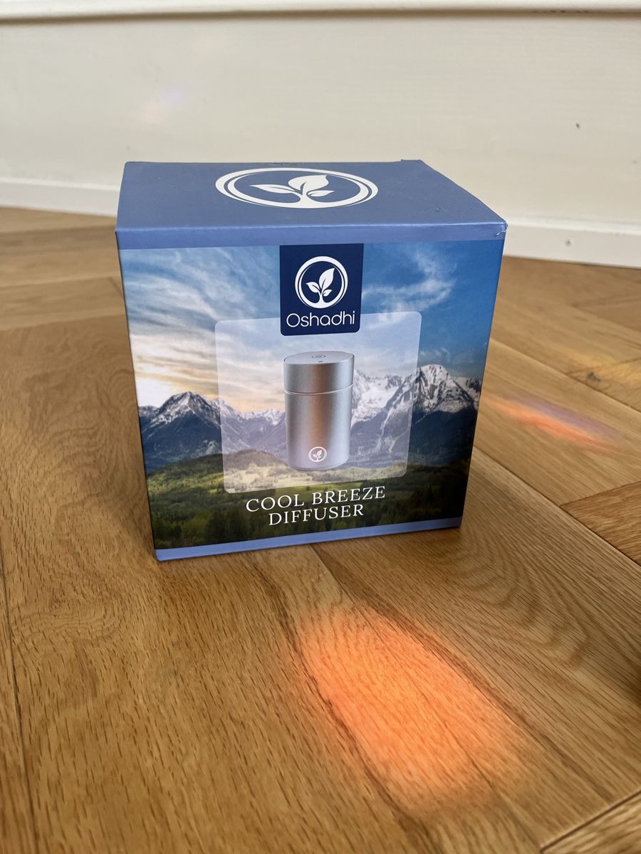 Diffusori di oli essenziali: Oshadhi Cool Breeze Diffuser - Neuwertig im Originalkarton! – Nuovo e nell'imballaggio originale da Binningen venduto da dygsr