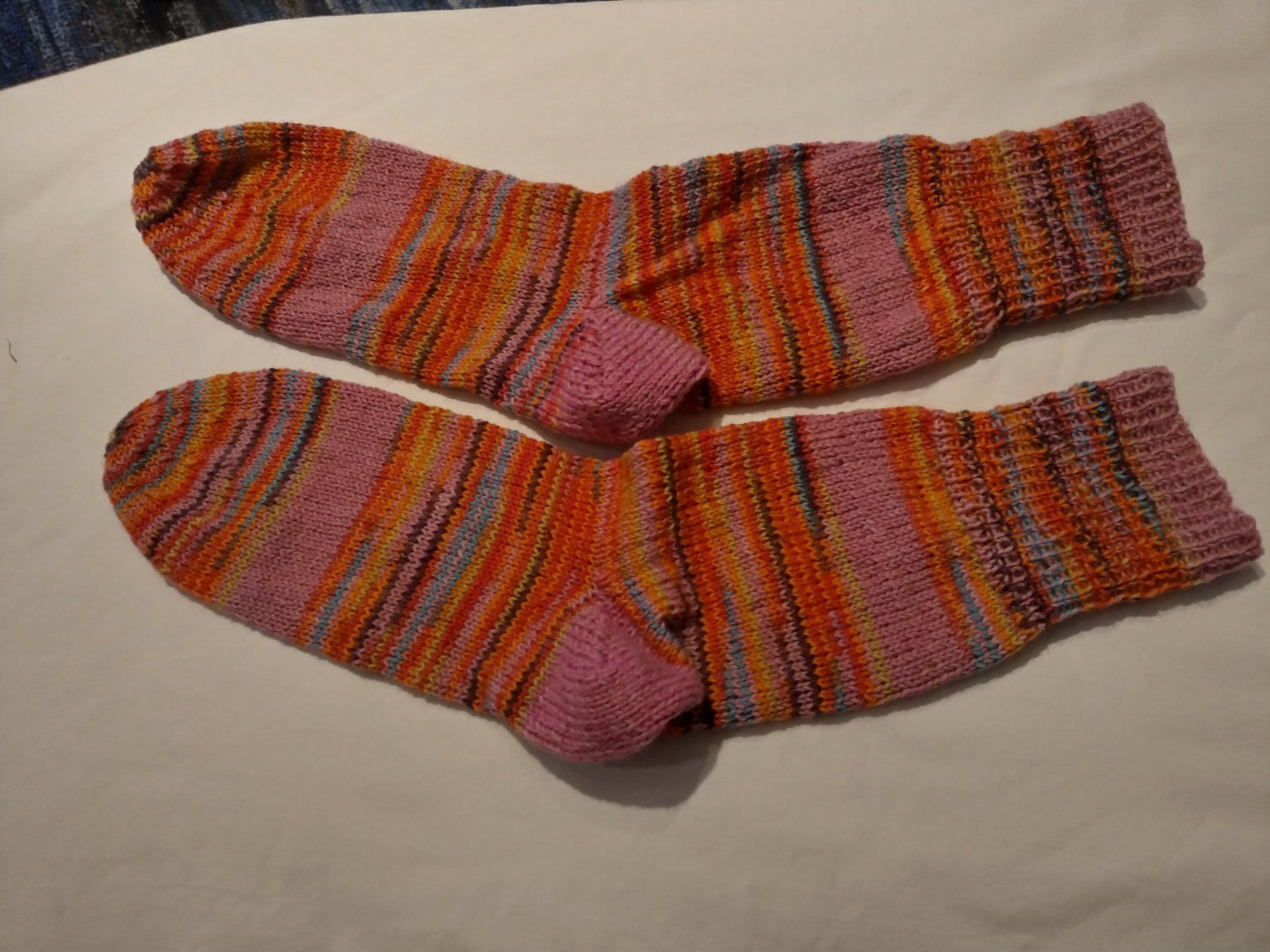 Calze: handgestrickte Socken Grösse 38/39 – Nuovo e nell'imballaggio originale da trüllikon venduto da marie2004
