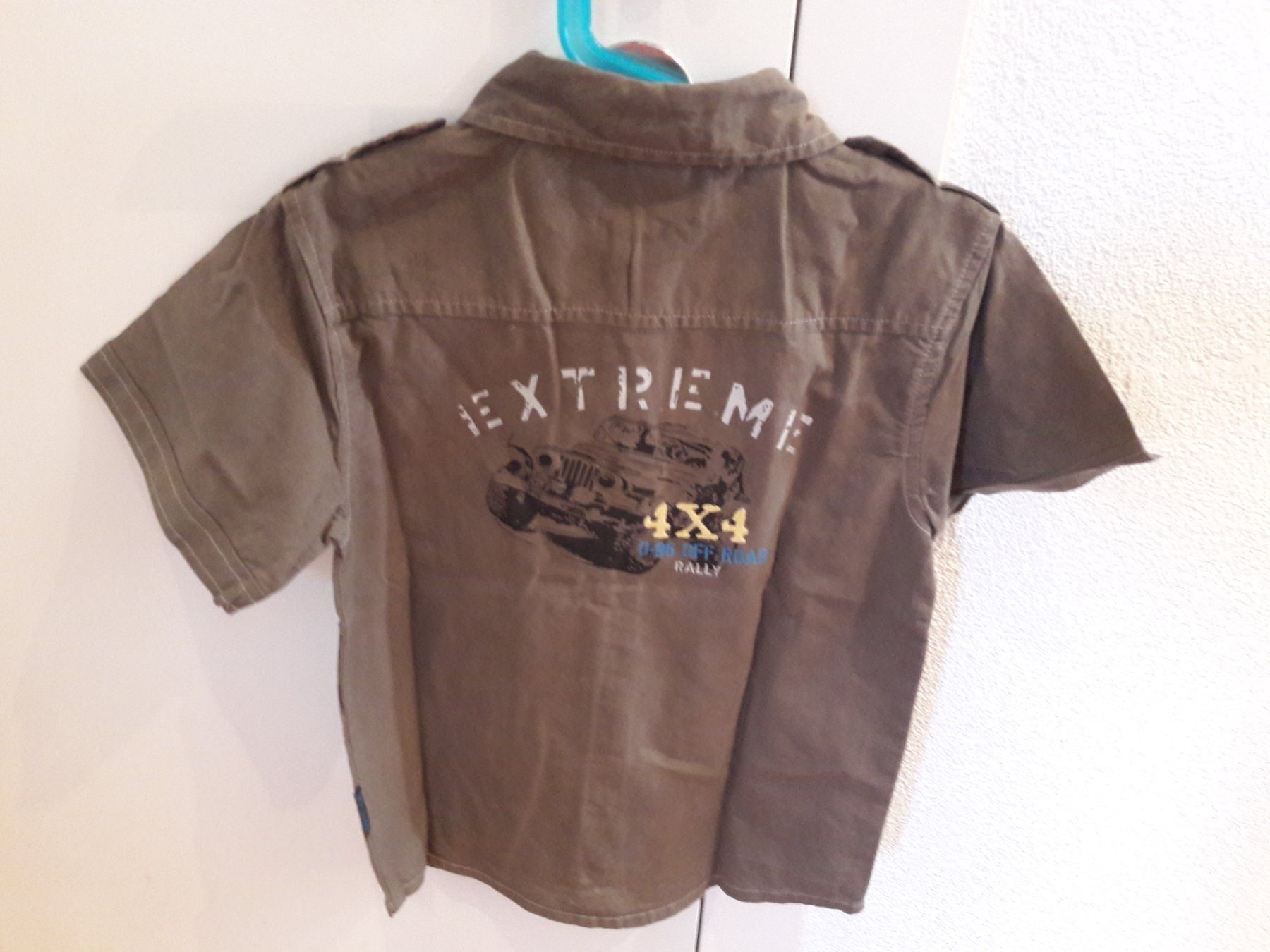 Chemises, T-shirts & Polos: Chemise garçon - 122 – D'occasion à Zürich par heldc 1