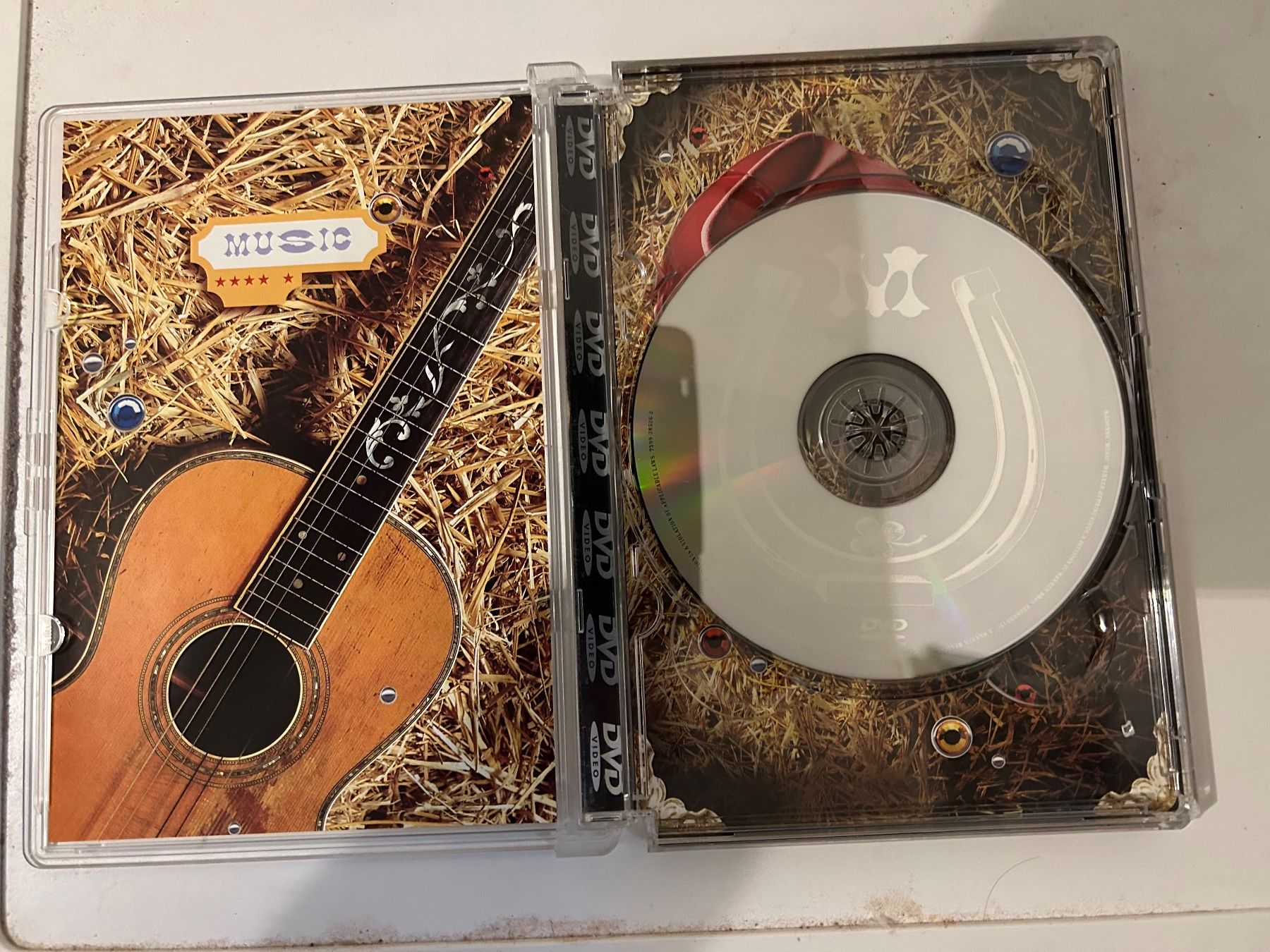 Tutti i DVDs: MADONNA MUSIC – Usato da St-Cierges venduto da Crisi53 2