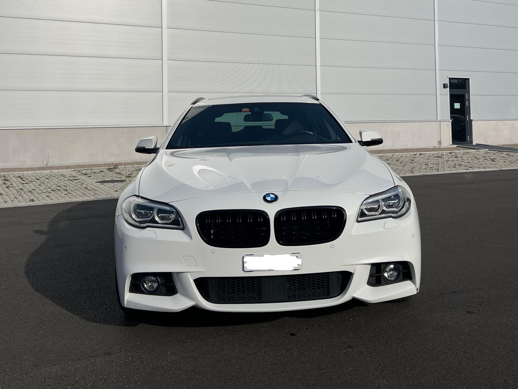 BMW Automobili: BMW 535i xDrive Kombi – Usato da Basel venduto da Fregatt 1