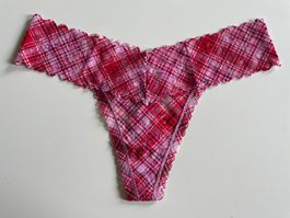 Victoria’s Secret Lace Thong M NEW