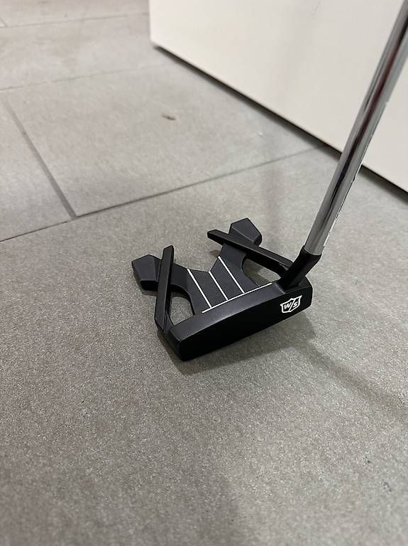 Wilson Clubs & Sets: Putter - Wilson Infinite mit Hilfslinien – D'occasion à Fällanden par joel.schilling 1