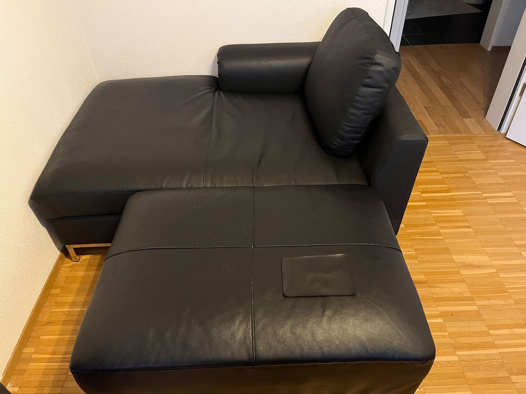Sofas: Gratis Ledersofa schwarz – Gebraucht aus Dielsdorf von oochiewally01 1