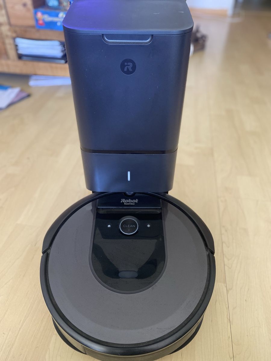 Irobot Aspirateurs & Accessoires: iRobot Roomba i7 Saugroboter mit Ladestation – D'occasion à Adetswil par mir_w6c5 1