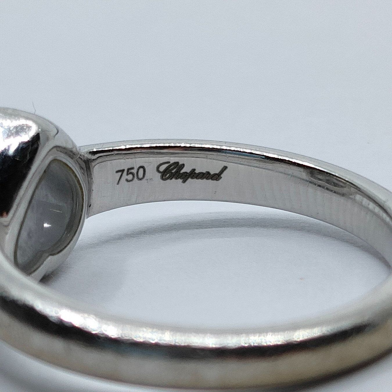 Chopard Ringe: CHOPARD HAPPY DIAMONDS RING HEART 18K WEISSGOLD – Gebraucht aus Bottighofen von menschenfamilie 3