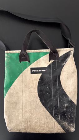 Freitag Leland für 1 Stutz