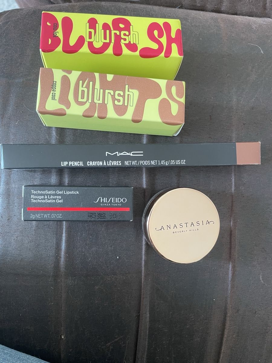 Make-up: Mitchell liquide Blush – Neu und originalverpackt aus Rennaz von Loraccar