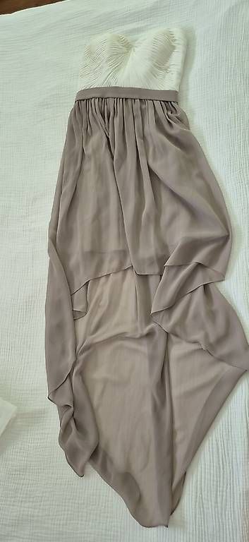 Vestiti: Festkleid Partykleid Cocktailkleid – Usato da Ennetbaden venduto da dom_5nlb