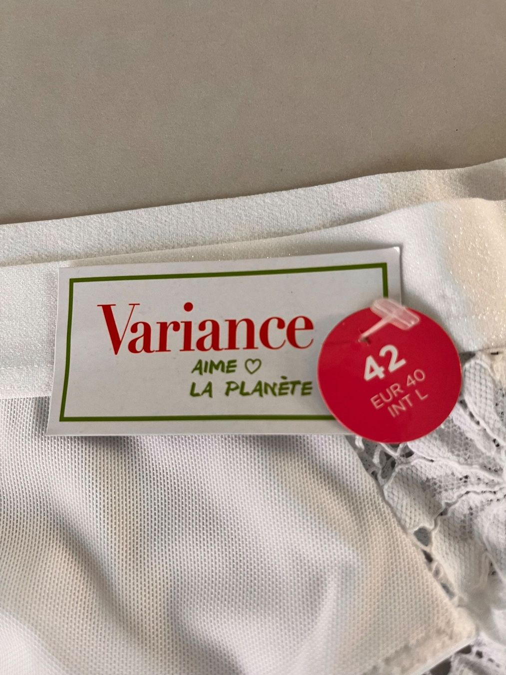 Autres dessous: Spitzenslip, VARIANCE, Grösse 40, Farbe Weiss – Neuf avec emballage d'origine à Rudolfstetten par gst_g7xl 2