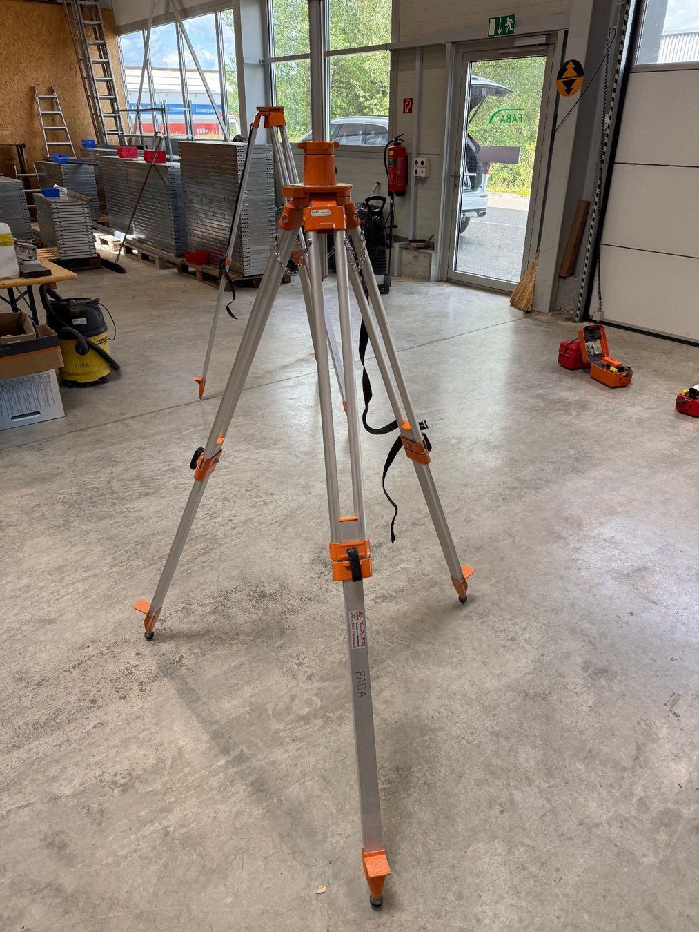 Mesurer: Laser/Nivellier-Stativ – D'occasion à Stein am Rhein par fab_gsy9 1