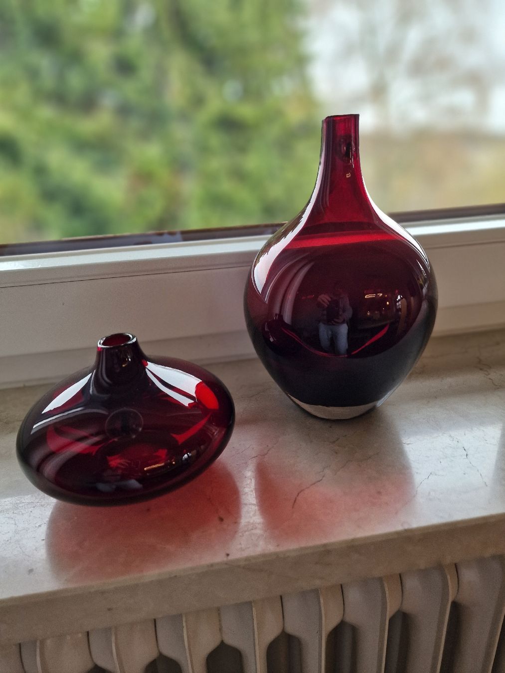 Vasen & Gefässe: 2 rubinrote Glasvasen Handmade – Gebraucht aus Eglisau von mmkristall