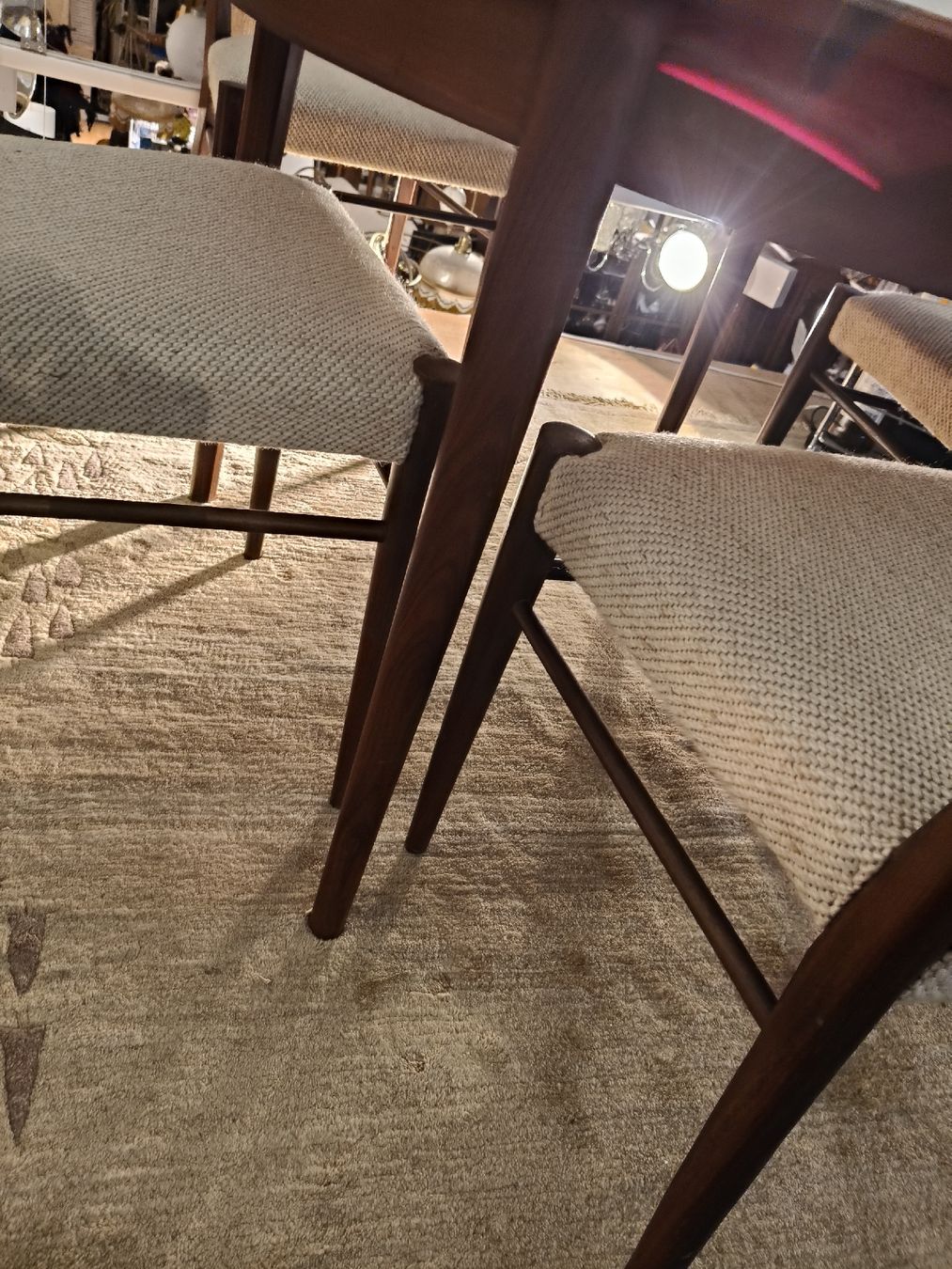 Set de table et chaises: Stühlen mid century – D'occasion à Zwingen par inf_2blh 5
