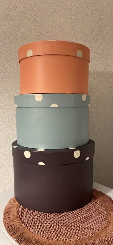 Behälter & Ähnliches: 3er Set runde Aufbewahrungsboxen mit Deckel – Gebraucht aus Seon von Sunny-Schmuck78 1