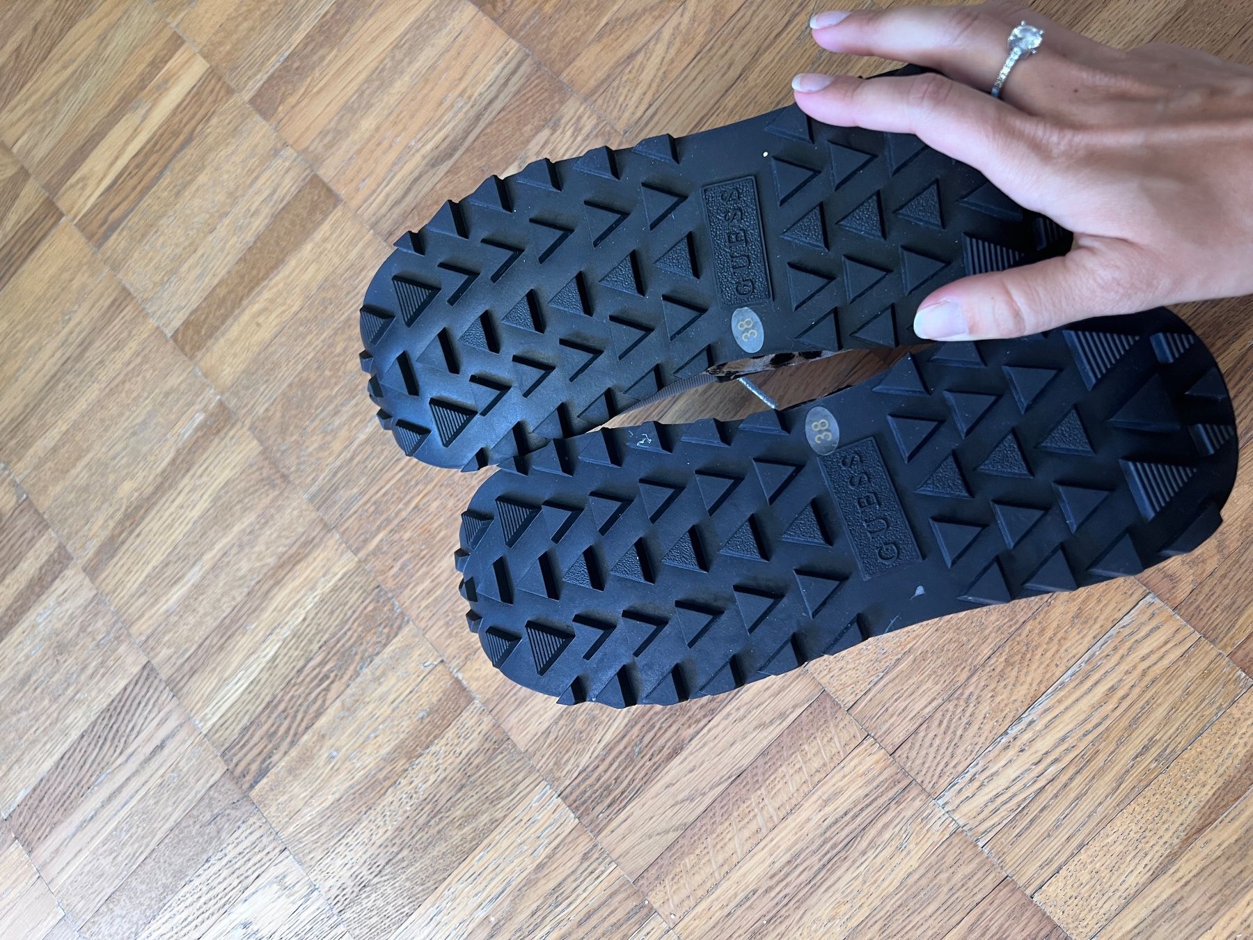 Guess Scarpe da donna: Guess schuhe Neu – Nuovo (secondo la descrizione) da Root venduto da Fashionhomeandmore 5