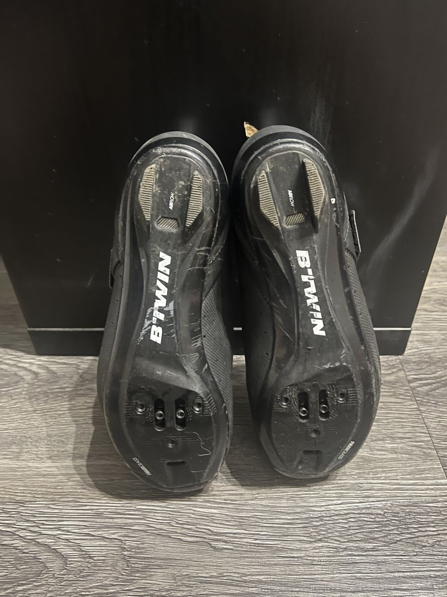 Scarpe da uomo: Chaussure vélo de route décathlon – Usato da Colombier NE venduto da thomasarquint 2