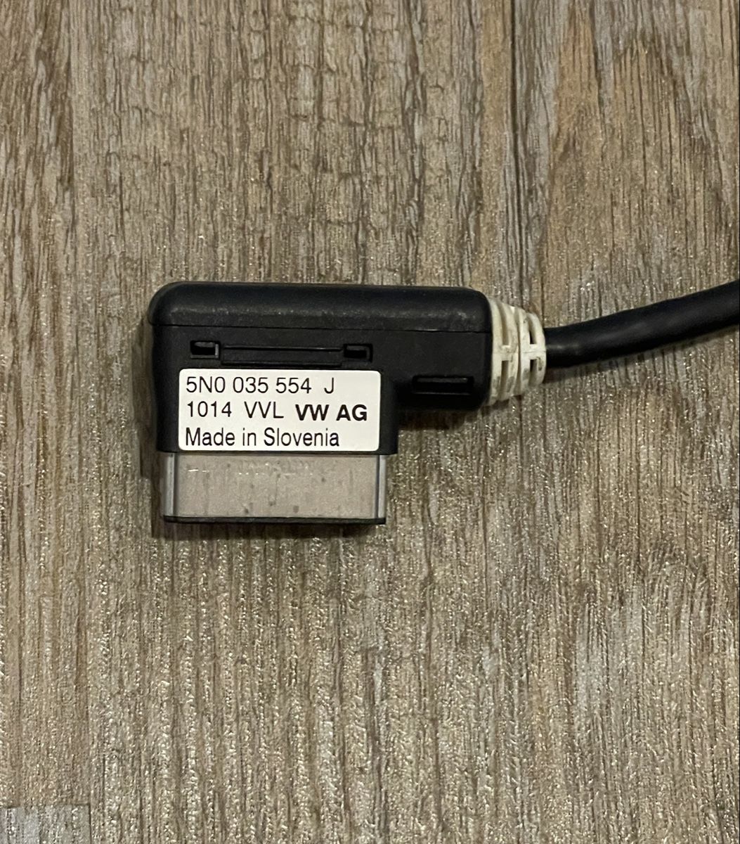 Unità & Adattatore: VW MDI Lightning Adapter Kabel IPhone / IPode – Usato da Wichtrach venduto da BRASLETTI_76 2