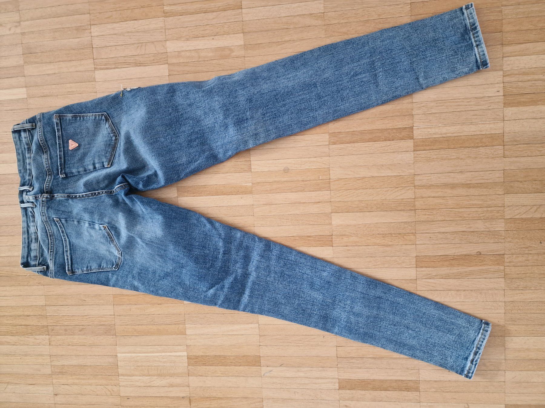 Guess Jeans: Guess Jeans – Nuovo e nell'imballaggio originale da Laufenburg venduto da may_r2st 1