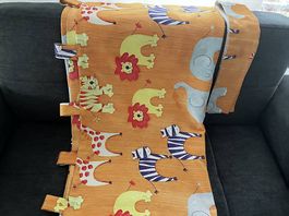 2 Stk. Kinderzimmer Vorhänge mit Tiermotiven, Top Zustand