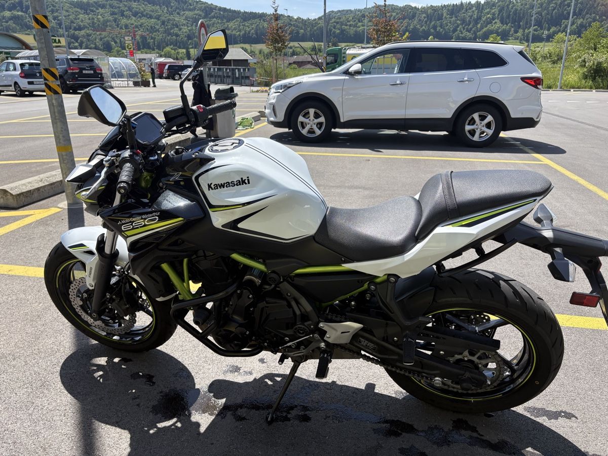 Kawasaki Strada: Kawasaki z650 35kw – Usato da Embrach venduto da Volvo760 4