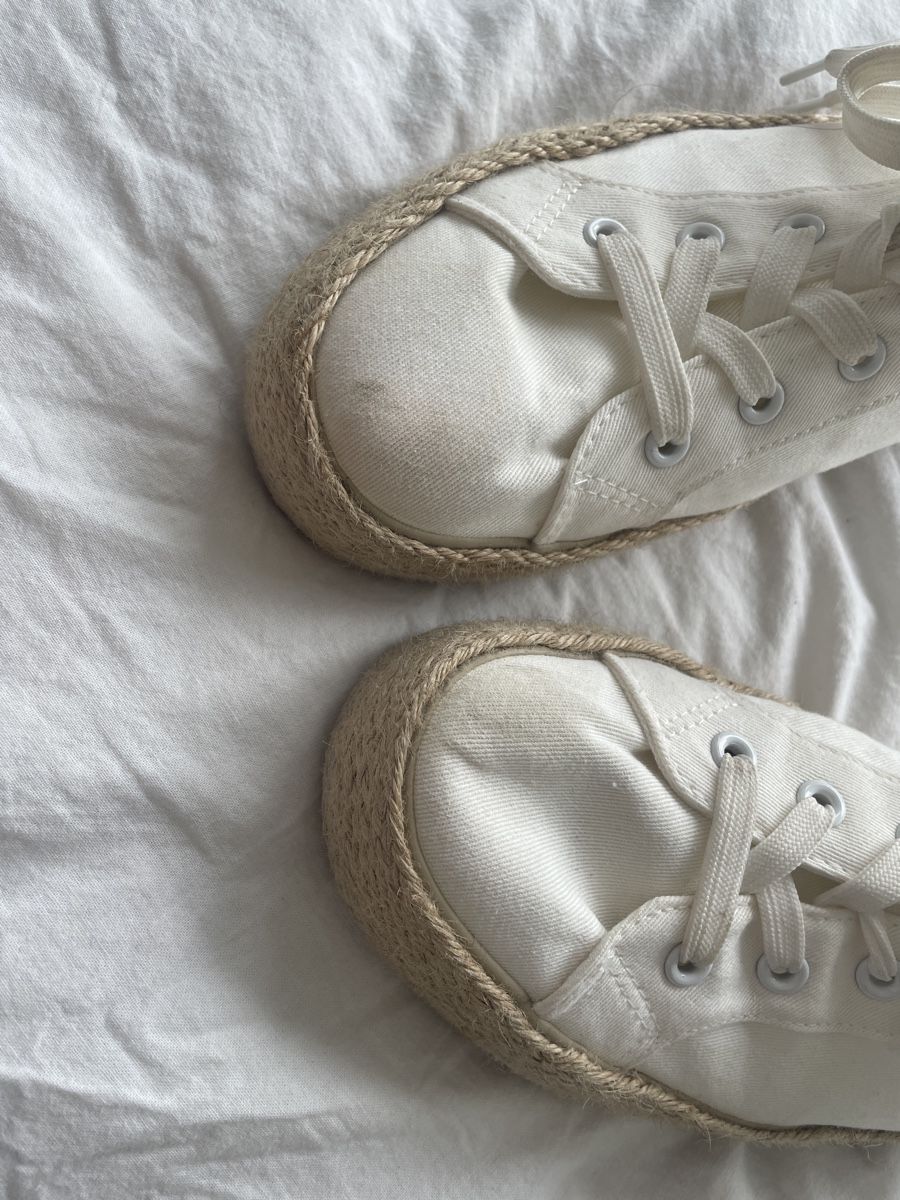 Damenschuhe: Weisse Sommer Sneaker Plateau Bast Gr. 41 – Gebraucht aus St. Niklausen LU von car_2562 2