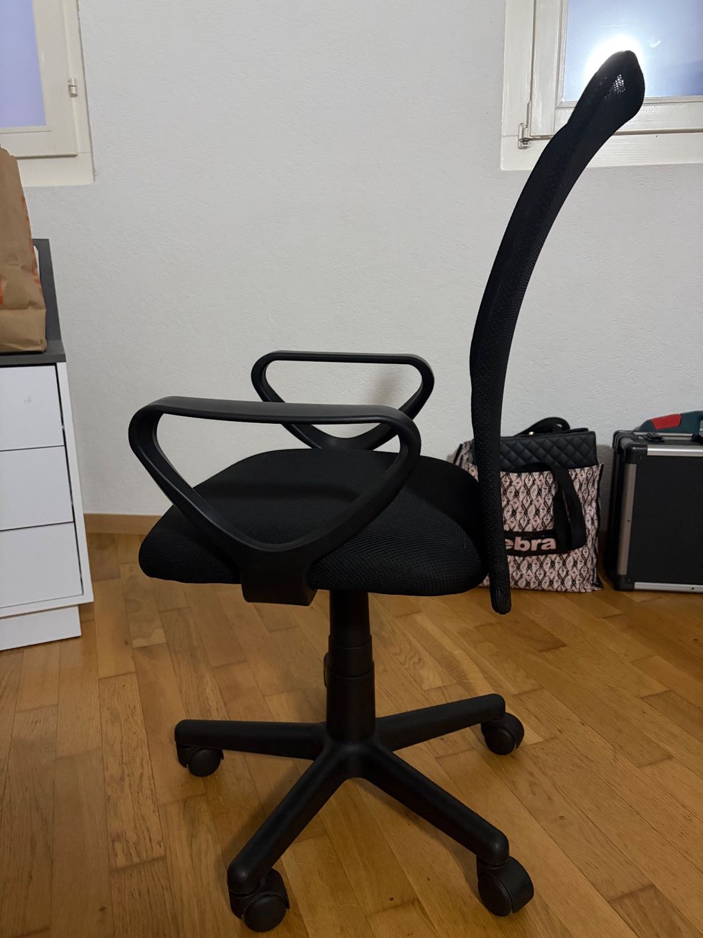Stühle: Chaise de bureau ROBIN noire – Neu (gemäss Beschreibung) aus Dompierre FR von Laetitia1999 2