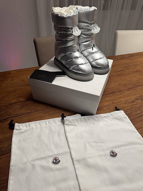 Damenschuhe: MONCLER GAIA MID BOOTS GR. 39 – Gebraucht aus Schwadernau von marilyn25