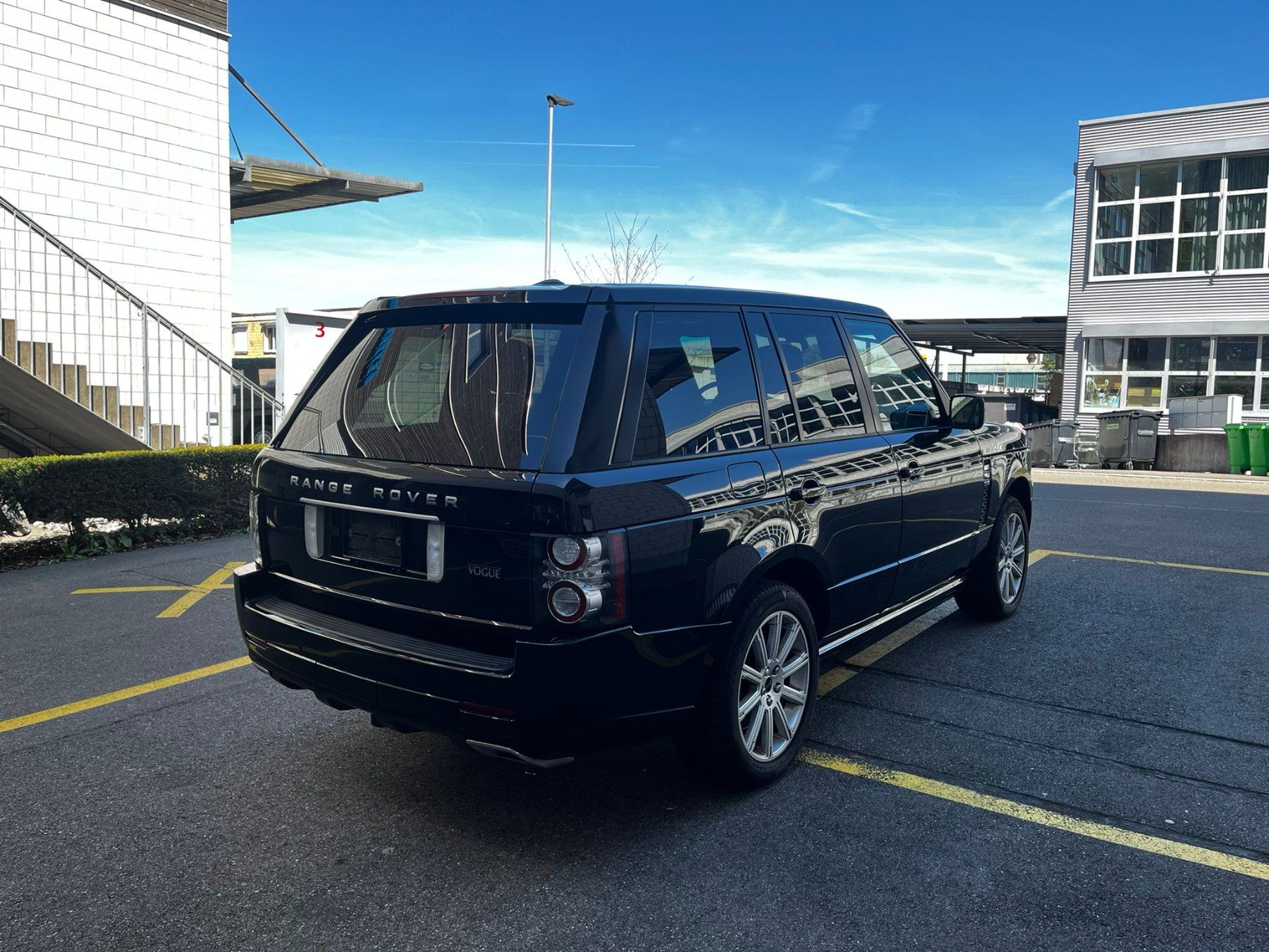 Land Rover Automobili: Land Rover Range Rover 4.4 TDV8 Vogue Automatic – Usato da Bäch SZ venduto da Olivier_Sales 3