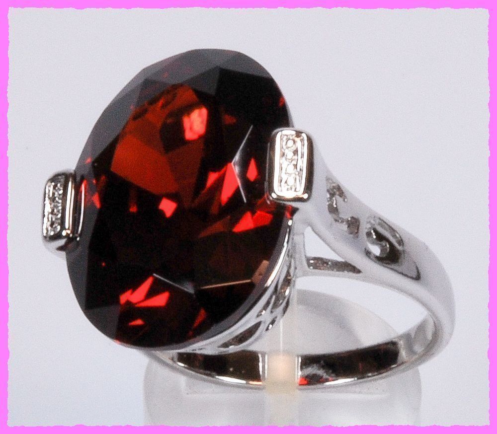 Anelli: Bezaubernder Ring mit grossem Zirkon – Nuovo e nell'imballaggio originale da Oberglatt ZH venduto da Diamond-Girl 2