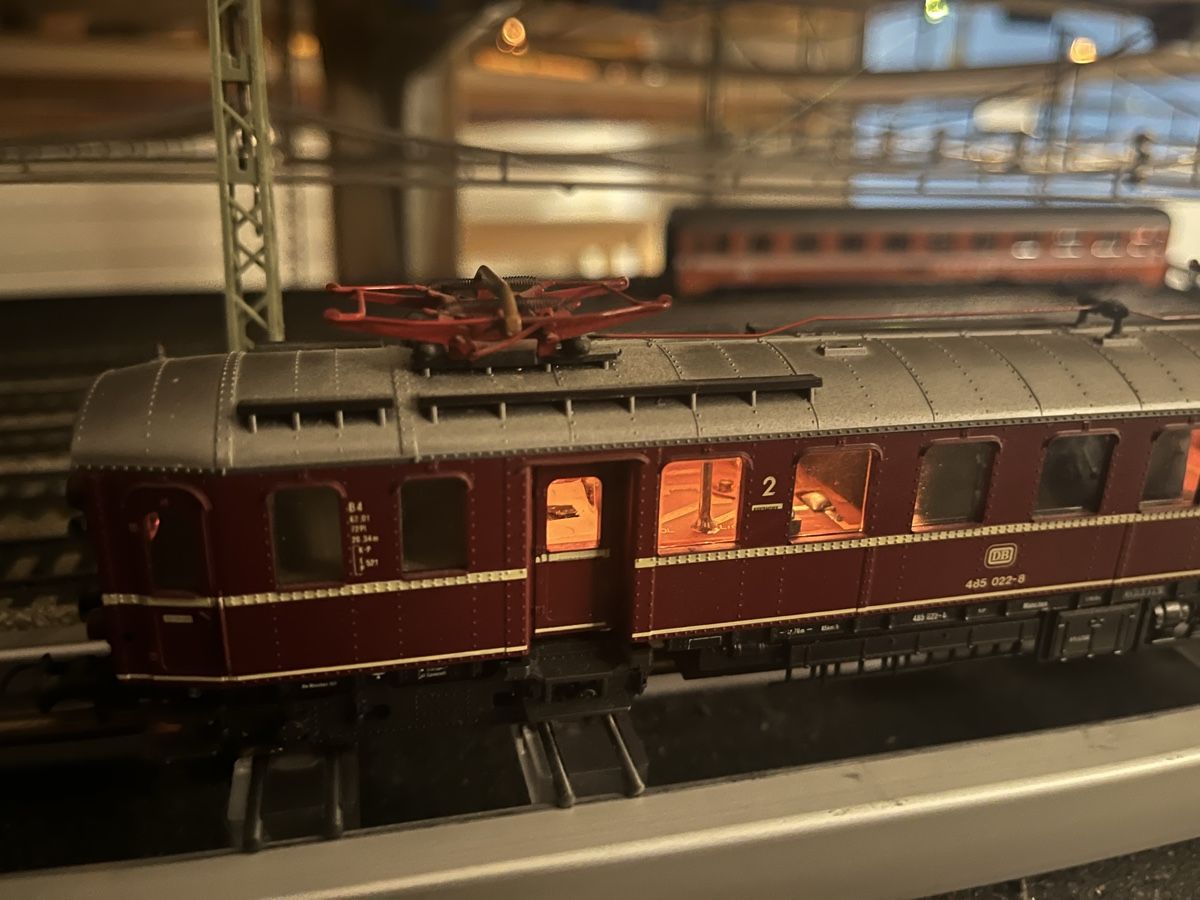 Roco Modellini di ferrovie: Roco H0 63055 E-Triebzug ET85/ES85 der DB - DSS – Usato da Oberdorf SO venduto da Sofarocker75 3