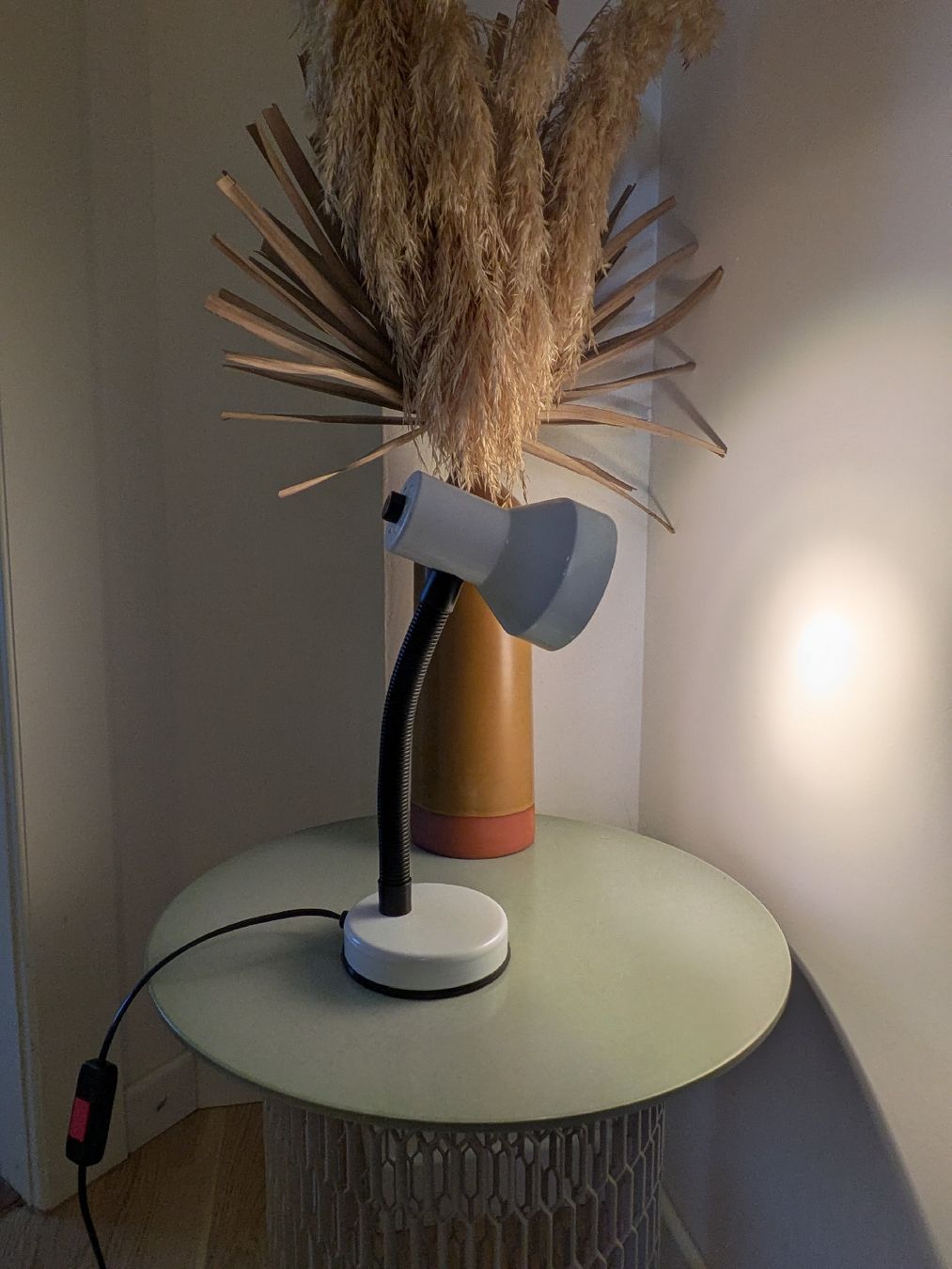 Lampade: Lampe de bureau vintage blanche – Usato da Echallens venduto da VintageMann