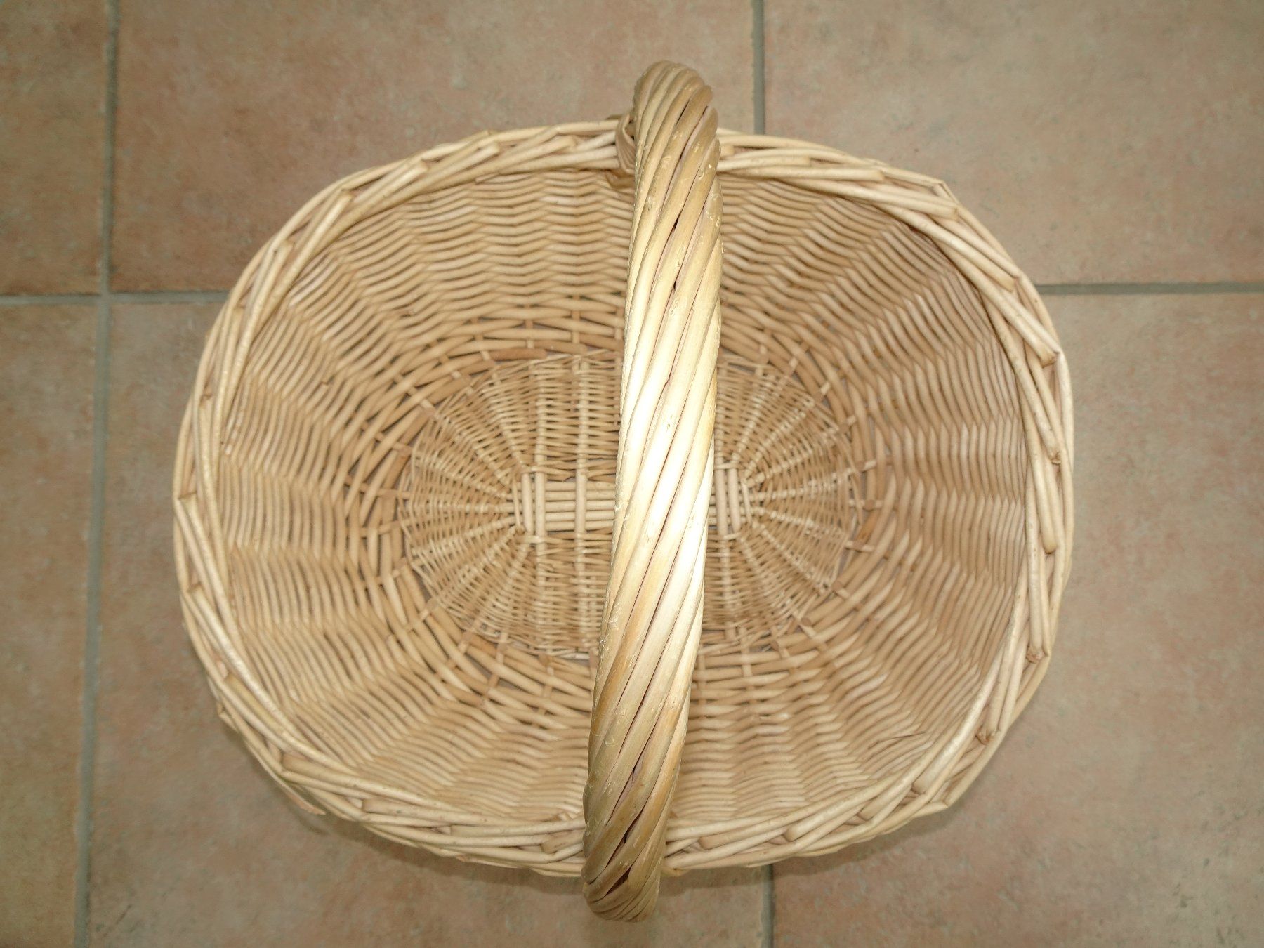 Autres articles pour la maison: Panier en osier – D'occasion à Confignon par Talenchant73