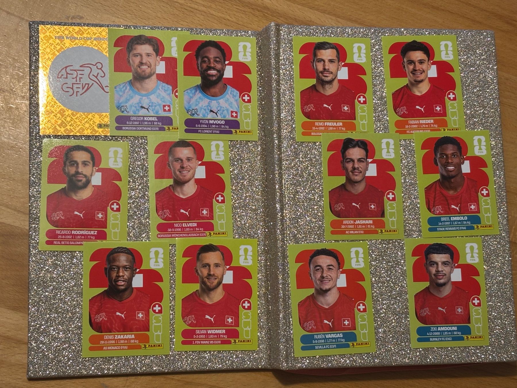 Panini Sammelbilder & Trading cards: Panini Set Schweiz 12 Spieler + Wappen – Neu (gemäss Beschreibung) aus Bülach von eleni.anna
