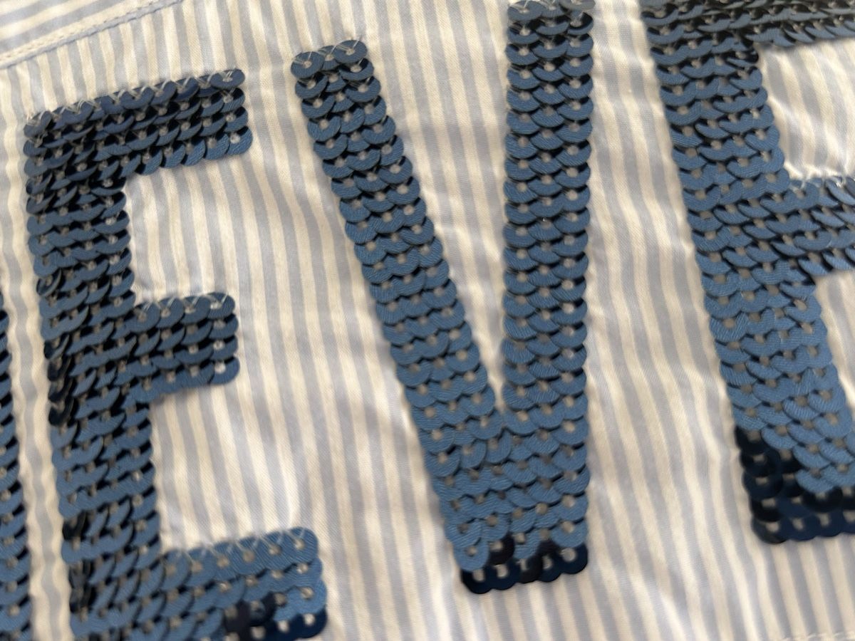 Camicette: Lightweight cotton white blue striped shirt with sequins – Nuovo (secondo la descrizione) da Biel/Bienne venduto da zit_v5yc 2