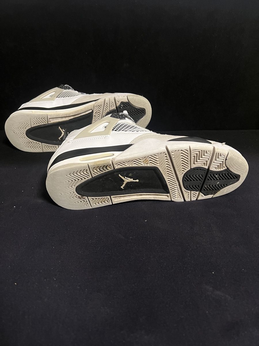 Jordan Herrenschuhe: Air Jordan 4 Retro – Gebraucht aus Wittenbach von Solvera-Watches 4