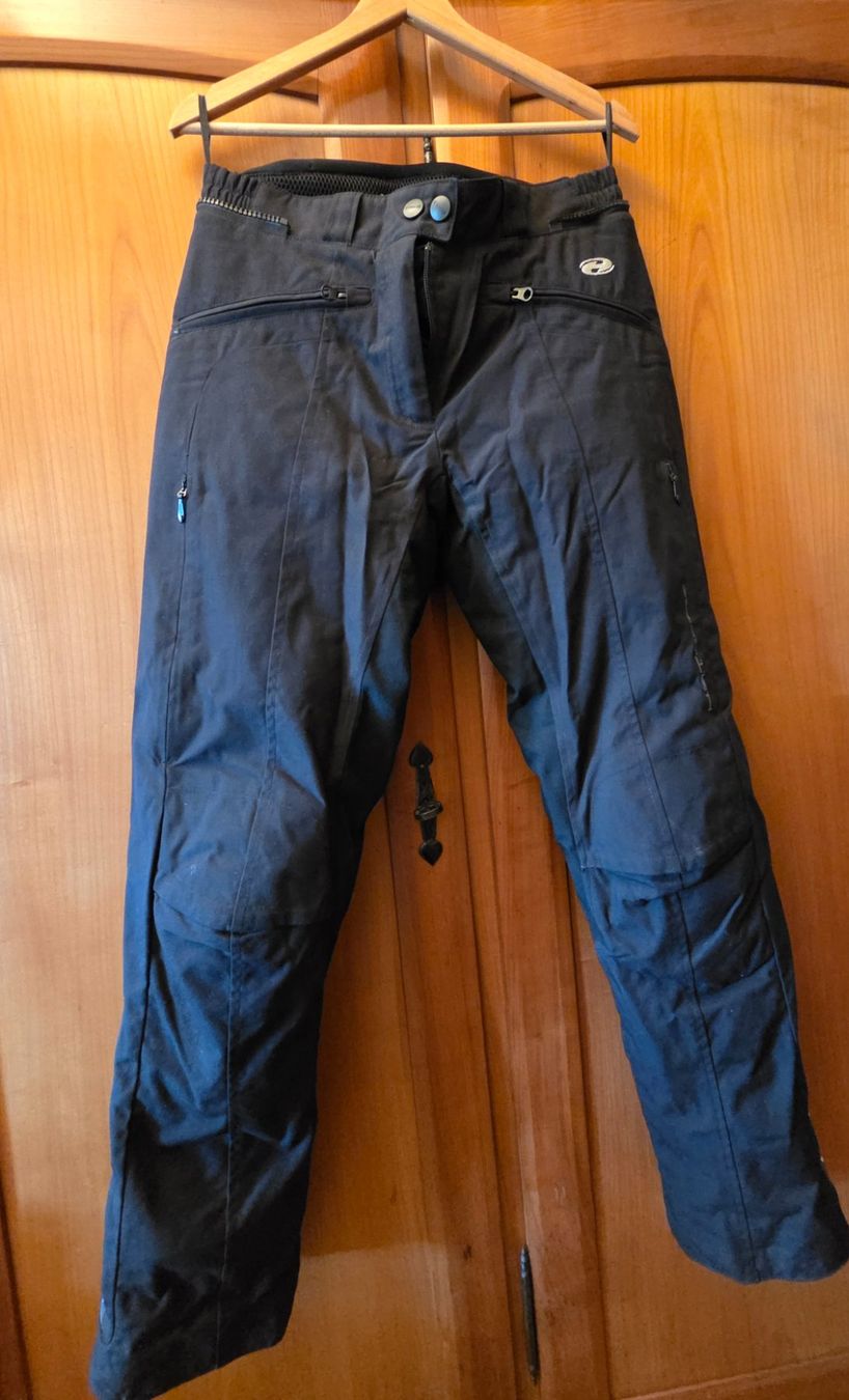 Held Lotti di vestiti: Motorradjacke und -hose – Usato da Detligen venduto da iri_9cns 1