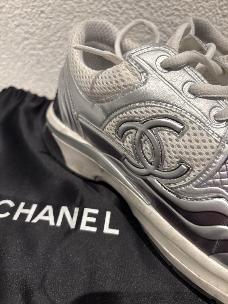 Chanel Scarpe da uomo: Chanel Sneaker Gr. 43 – Usato da Windlach venduto da ssp_k9j9 1