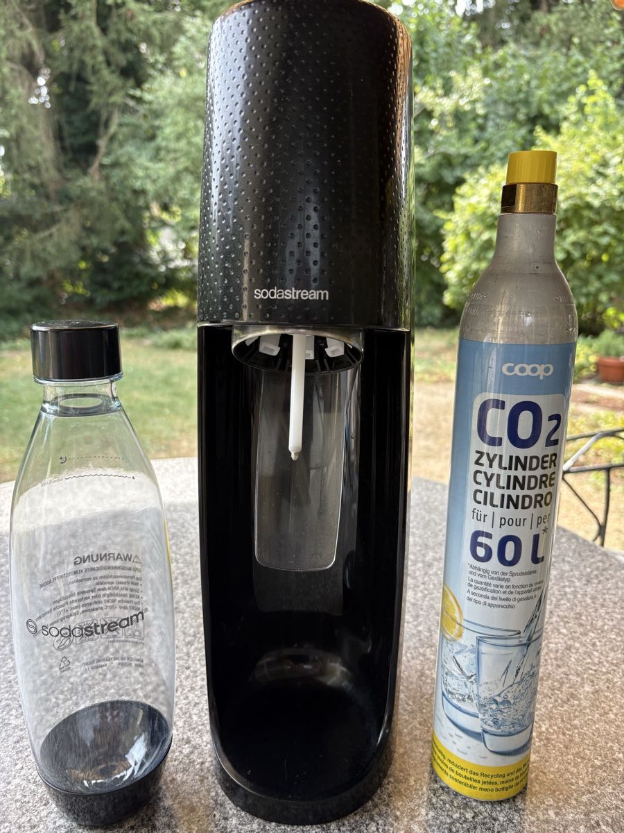 Sodastream Küchengeräte: SODASTREAM mit zylinder  – Gebraucht aus Herzogenbuchsee von warrior77