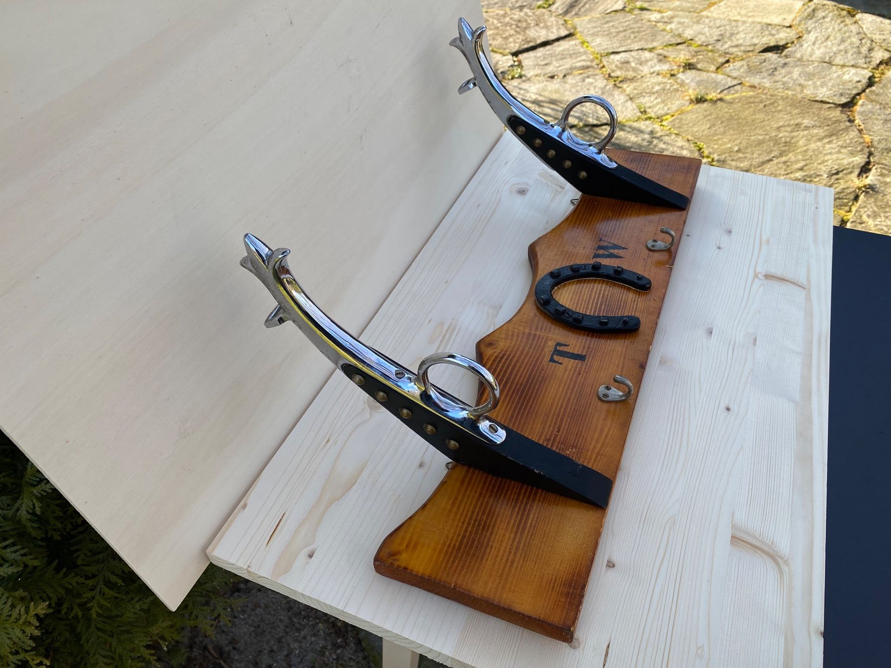 Carrozze: schöne Rösseler Garderobe mit Lilienspitzen – Usato da Feldbach venduto da Fea1 4