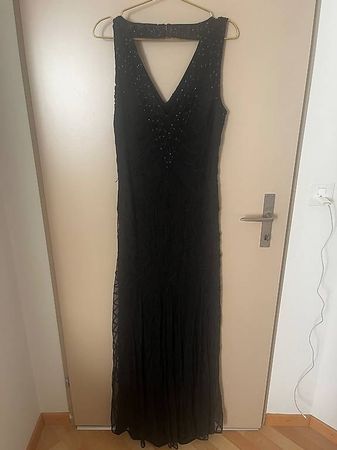 Schwarzes Abendkleid von Phase eight
