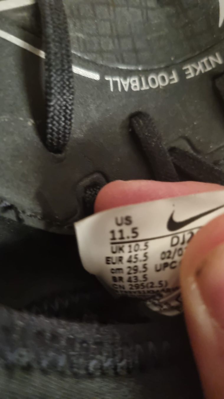 Nike Scarpe da uomo: Fussballschuhe – Usato da Nänikon venduto da Gaulix 3