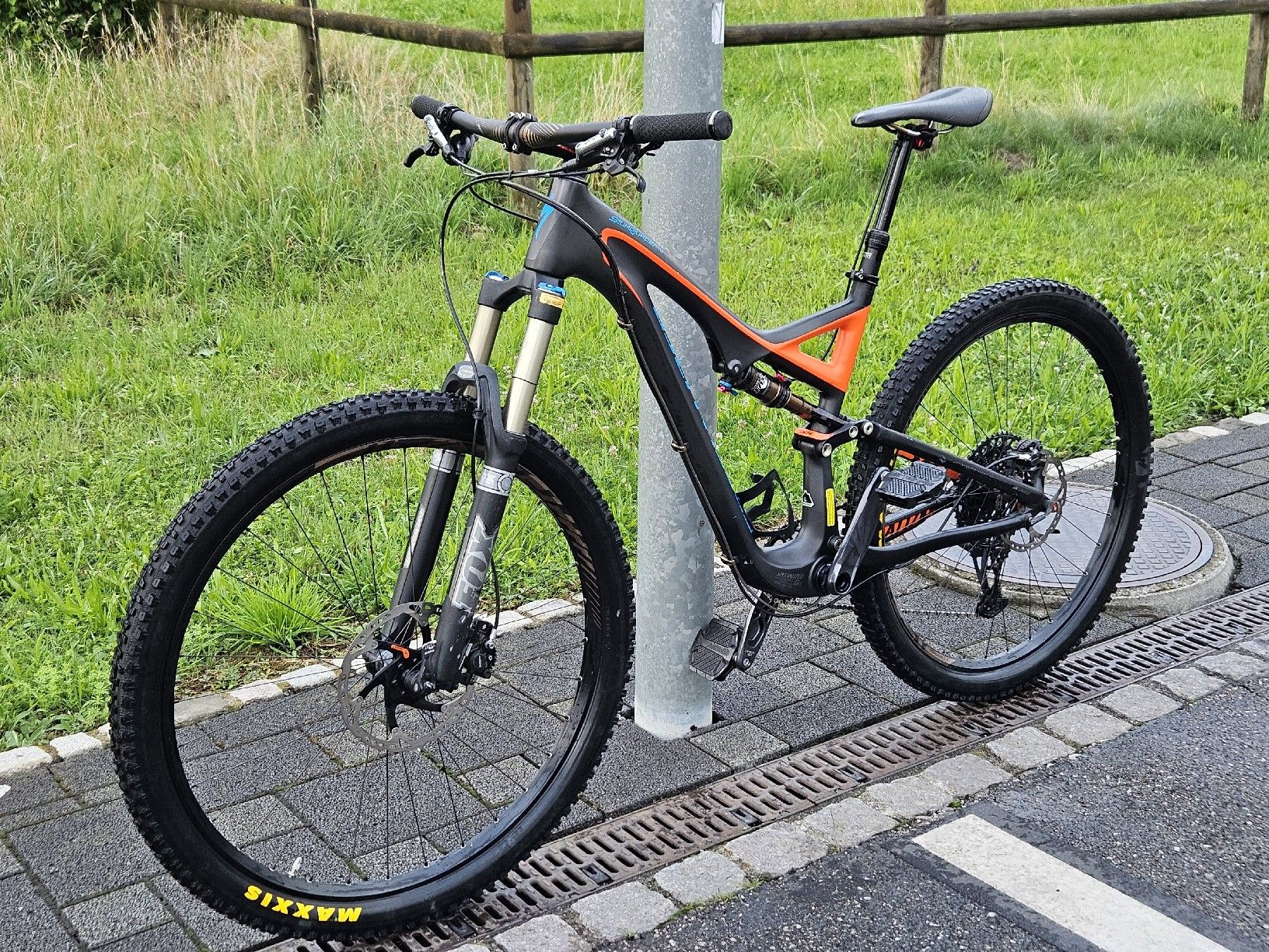 Specialized Velos: Specialized Stumpjumper EVO Expert 29' Carbon – Gebraucht aus Gränichen von M505 3