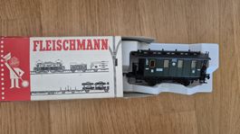 Modelleisenbahn Waggon 4x