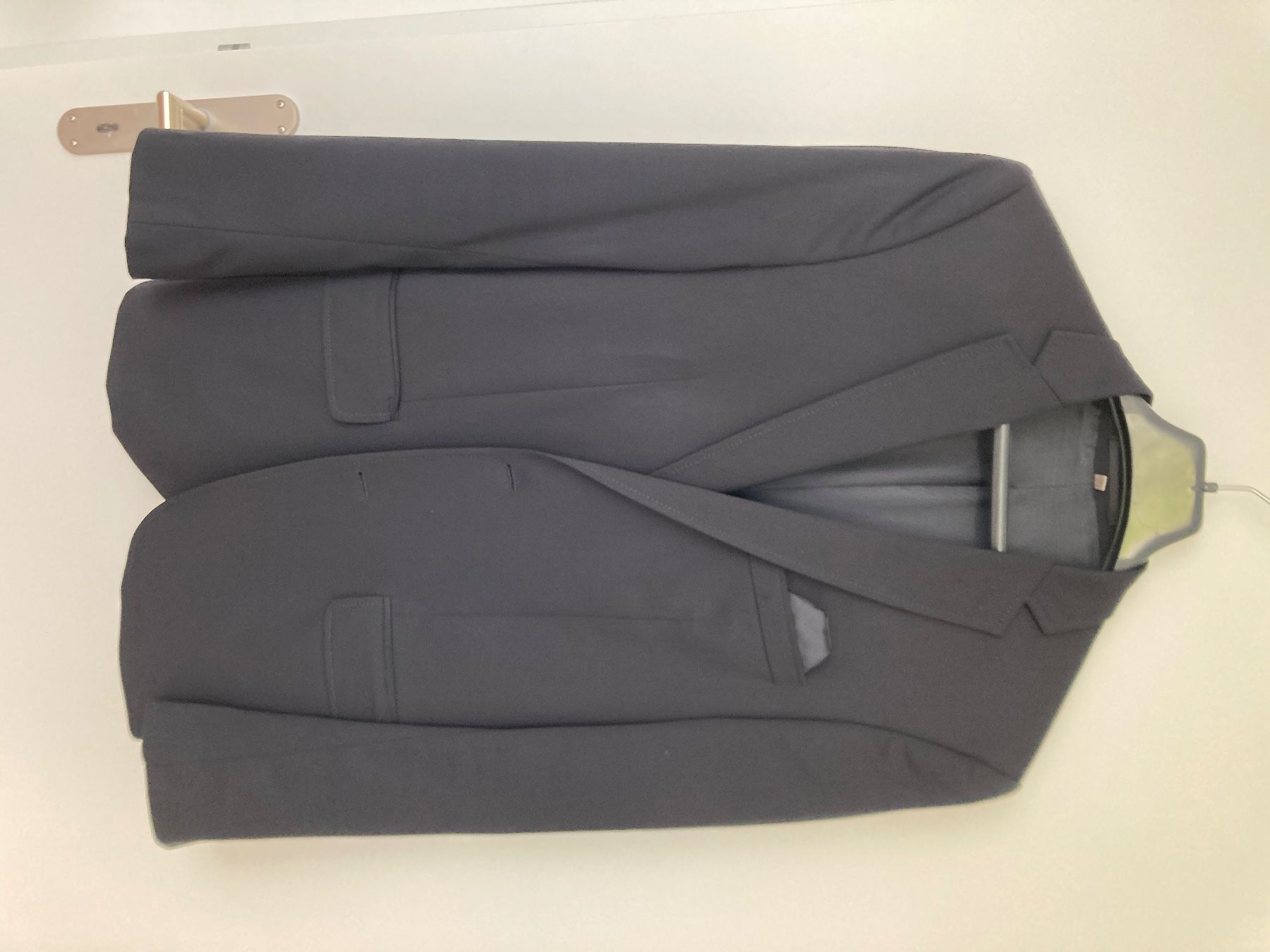Completi: Veston Yves schwarz Gr. 50 – Usato da Luzern venduto da Aldabema 1