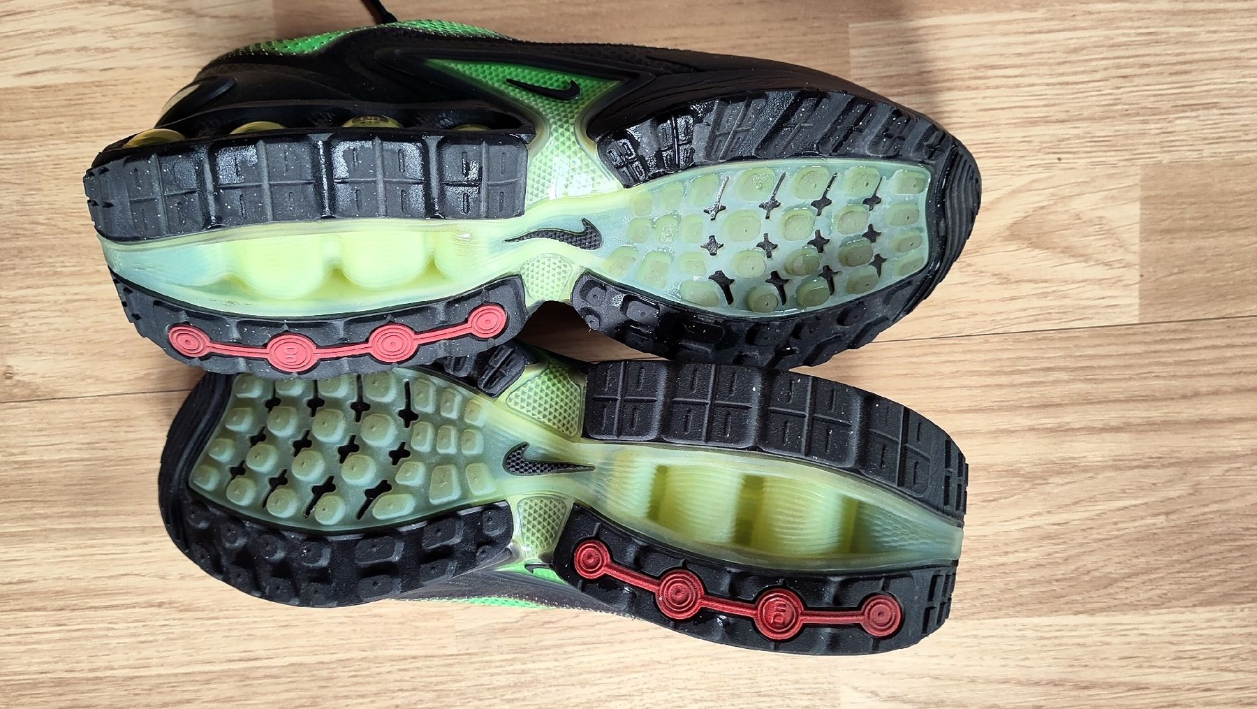 Nike Scarpe da uomo: Nike Air Max Dn – Nuovo (secondo la descrizione) da Cumbel venduto da anj_b8wj 4