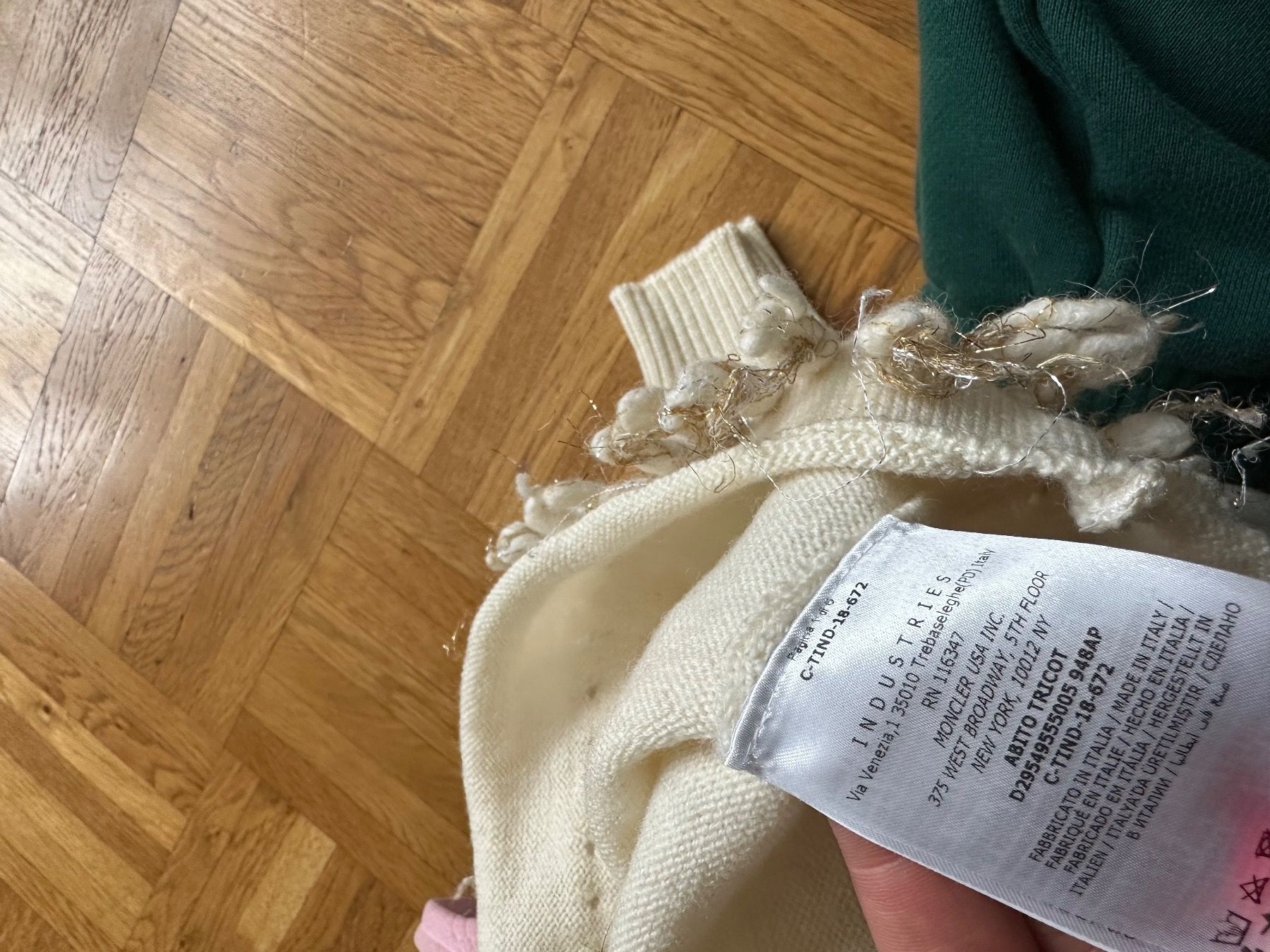 Moncler Maglioni & Felpe: Moncler Girl Pullover size 98 – Usato da Zürich venduto da Bybyana 4