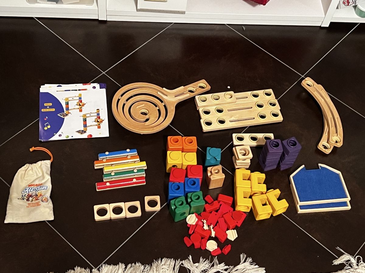 Spielzeuge: Murmelbahn/Gluggerbahn Set für Kinder mit Xylophon – Gebraucht aus Biel-Benken BL von edu_j8mz 1